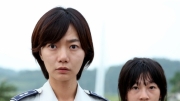A GIRL AT MY DOOR_Young-nam and Dohee_DOONA BAE and KIM SAE RON3